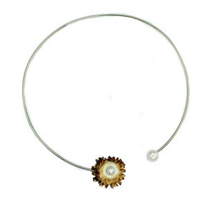 Collier Rehhorn-Rosette mit Süßwasserperlen