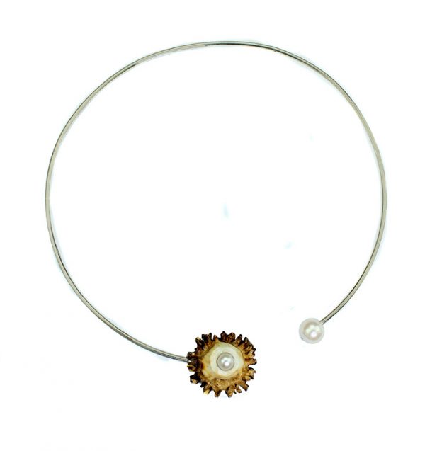 Collier Rehhorn-Rosette mit Süßwasserperlen